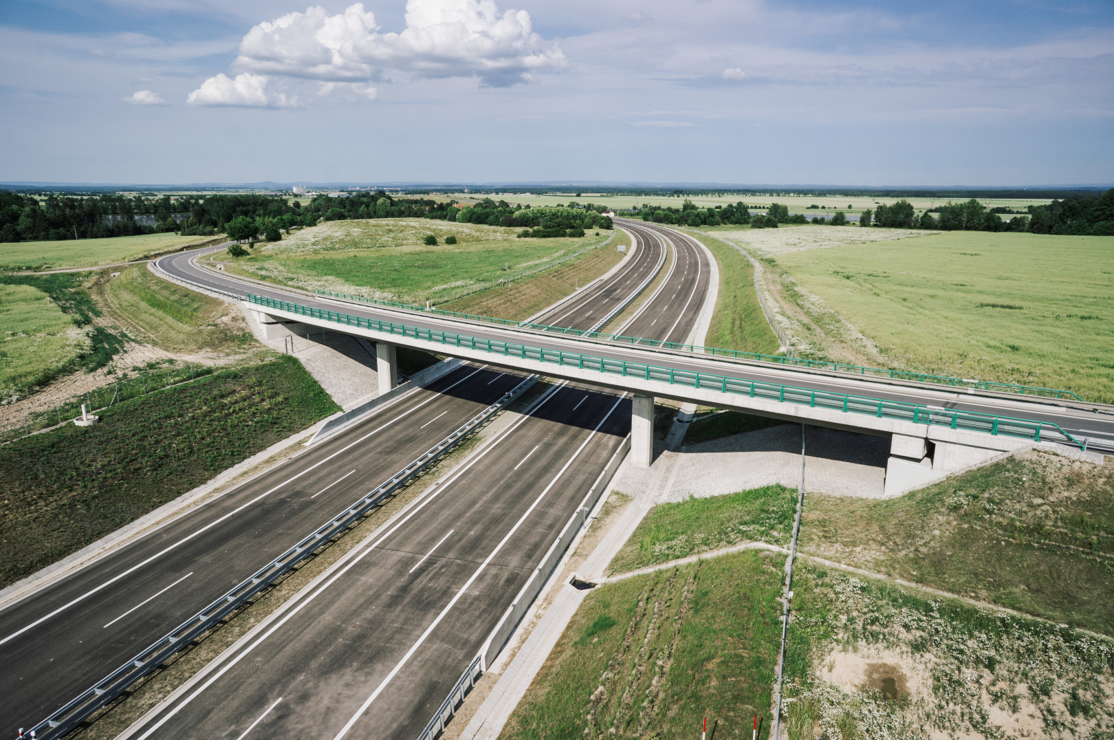 D3 – úsek Bošilec–Ševětín - Straßen- und Brückenbau